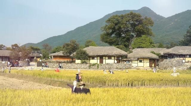 살아있는 민속박물관, 아산 외암마을 썸네일 이미지